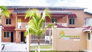 Salamancas Paradise Resort a Colon, PA