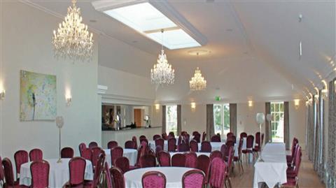 Barton Hall Hotel в Kettering, GB1