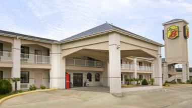Super 8 by Wyndham Galveston image