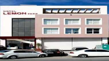 Lemon Park Hotel & SPA i Haldwani, IN
