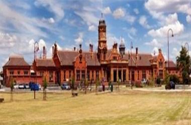 Station Antiques & Cafe в Bendigo Loddon, AU