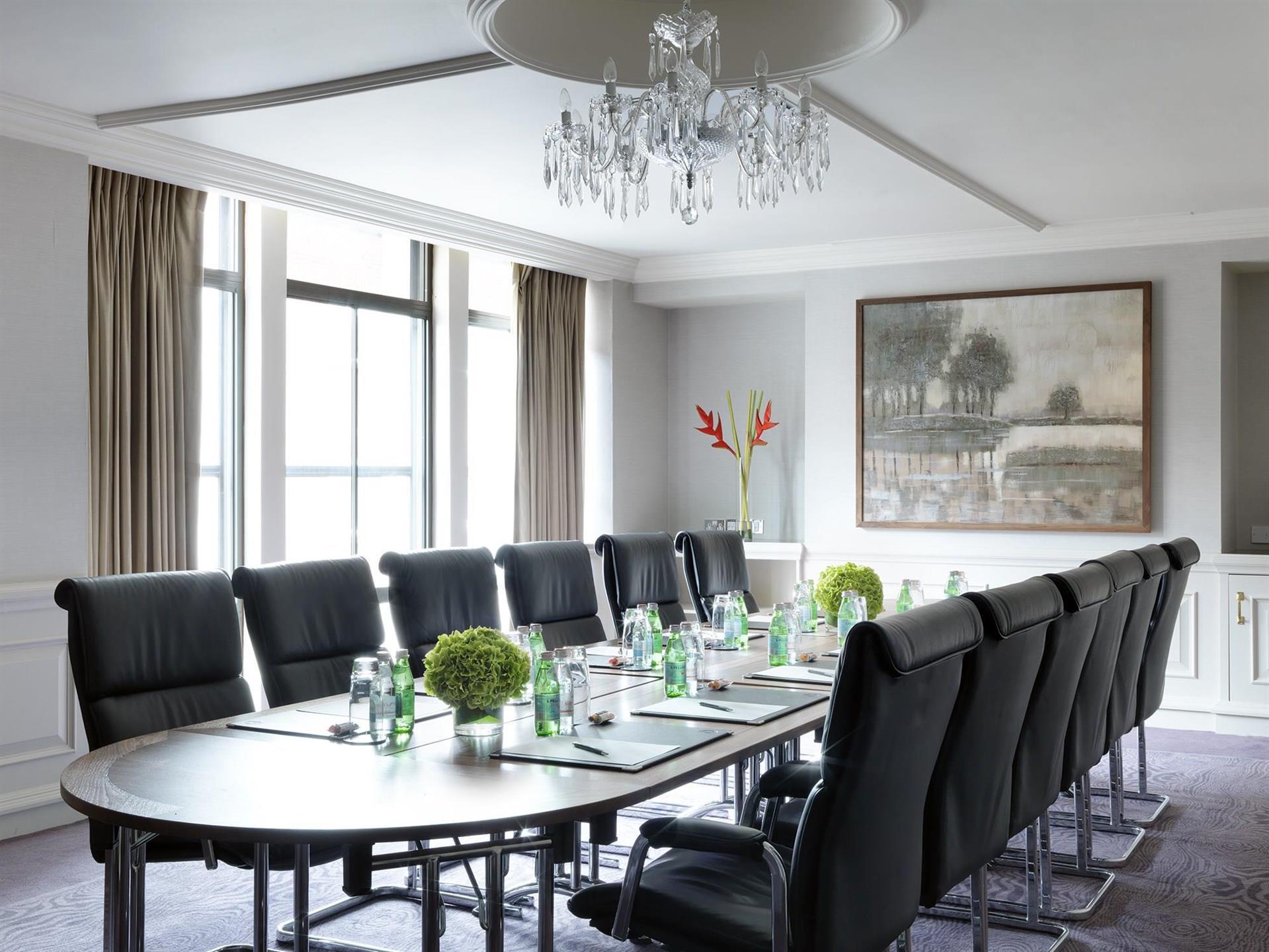 Изображение помещения для встречи