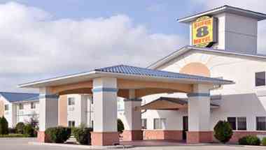 Super 8 by Wyndham Martinsville в Martinsville, IN