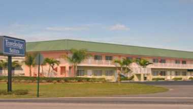 Travelodge Suites by Wyndham Lake Okeechobee in Okeechobee, FL