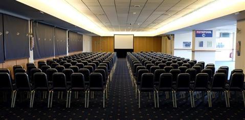 Kempton Park Racecourse in Sunbury-on-Thames, GB1