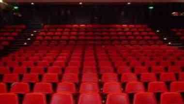 Denny Civic Theatre i Dumbarton, GB2