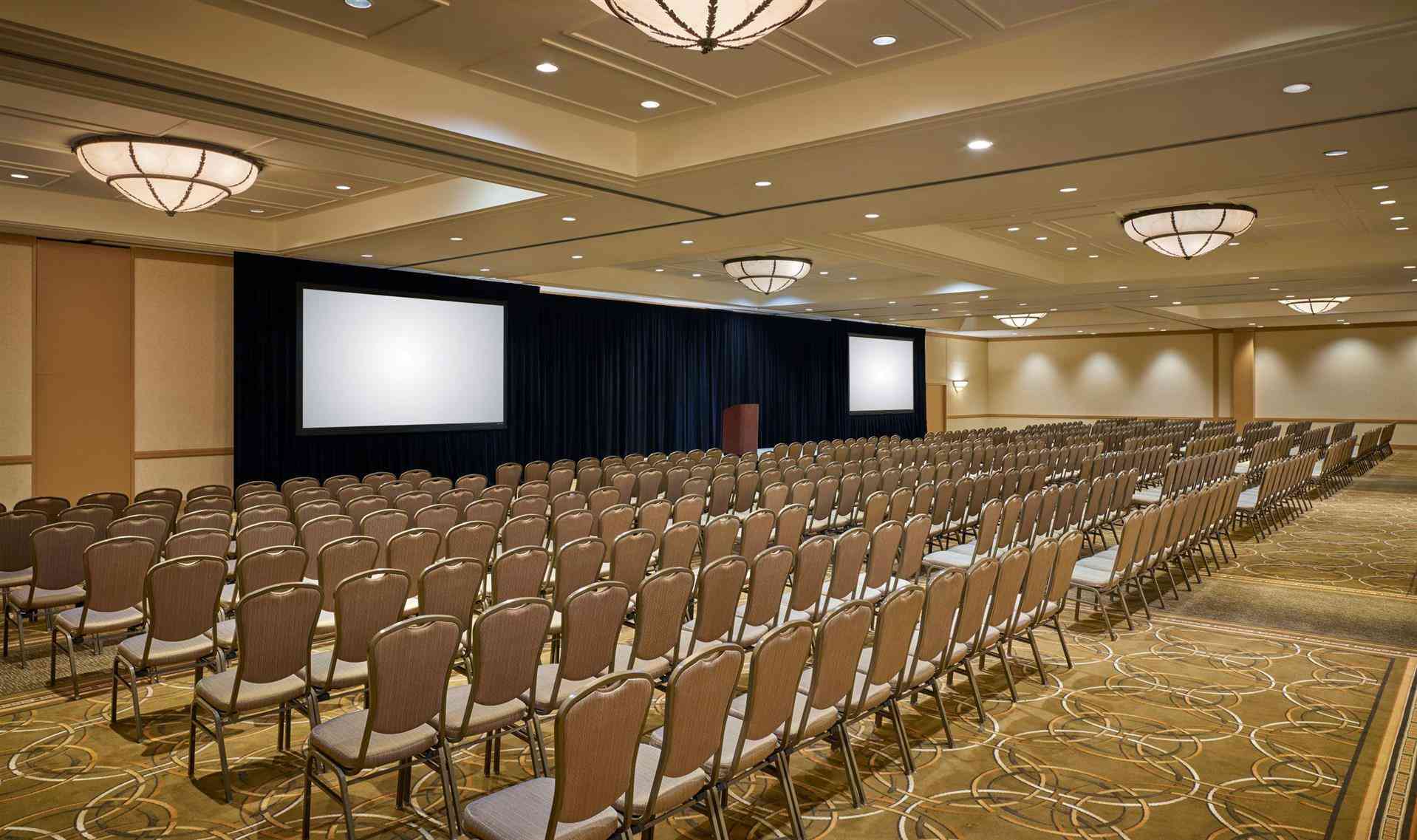 DoubleTree by Hilton Hotel Houston Intercontinental Airport в Houston, TX