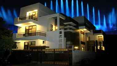 Dahleez Hotel a Gurugram, IN