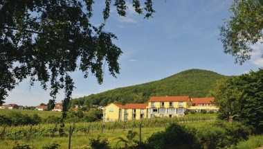 Wohlfuehlhotel Alte Rebschule in Rhodt Unter Rietburg, DE