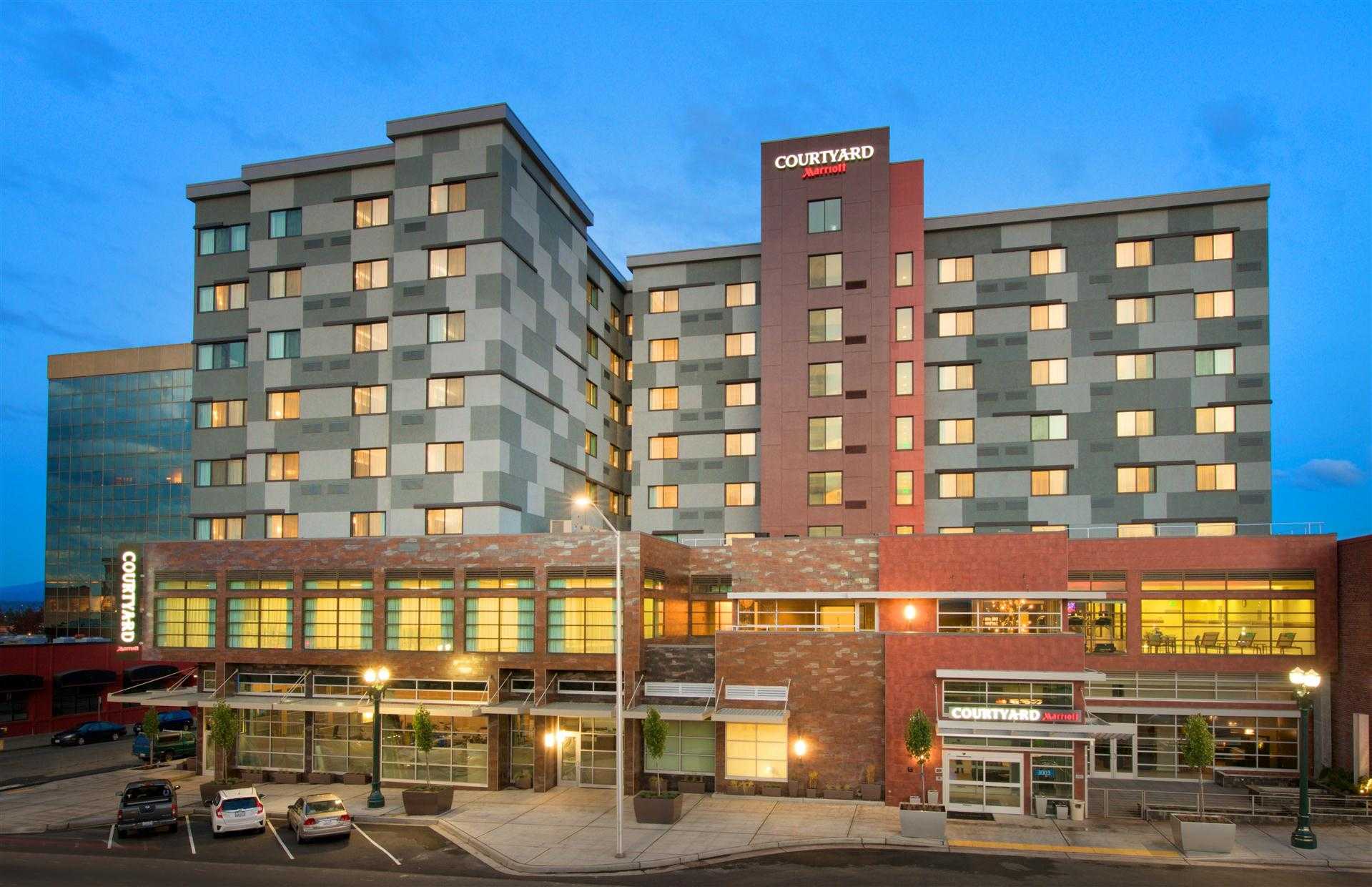 Courtyard by Marriott Seattle Everett Downtown a Everett, WA