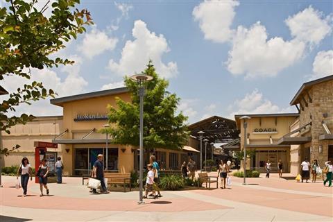 Round Rock Premium Outlets
