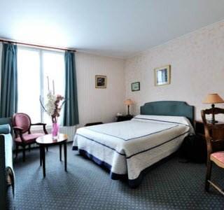 Hotel de la Banniere de France a Laon, FR