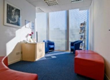 Regus - Potters Bar High Street в Potters Bar, GB1