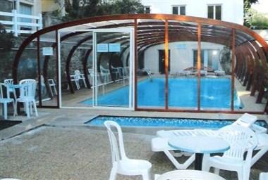 Garabit Hotel в Anglards-de-Saint-Flour, FR