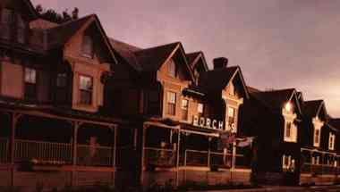 The Porches Inn a North Adams, MA