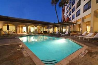 DoubleTree by Hilton Hotel San Antonio Downtown image