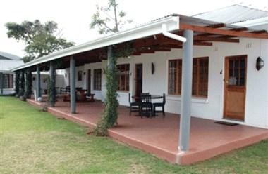 Kronenhoff Guest House в Kirkwood, ZA