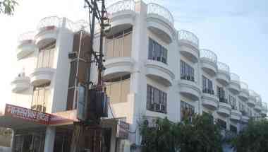 Mansarover Hotel i Shishgarh, IN