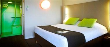 Campanile Valenciennes Ouest - Petite Foret Hotel в Petite-Foret, FR