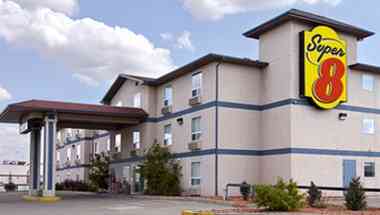 Super 8 by Wyndham Whitecourt in Whitecourt, AB