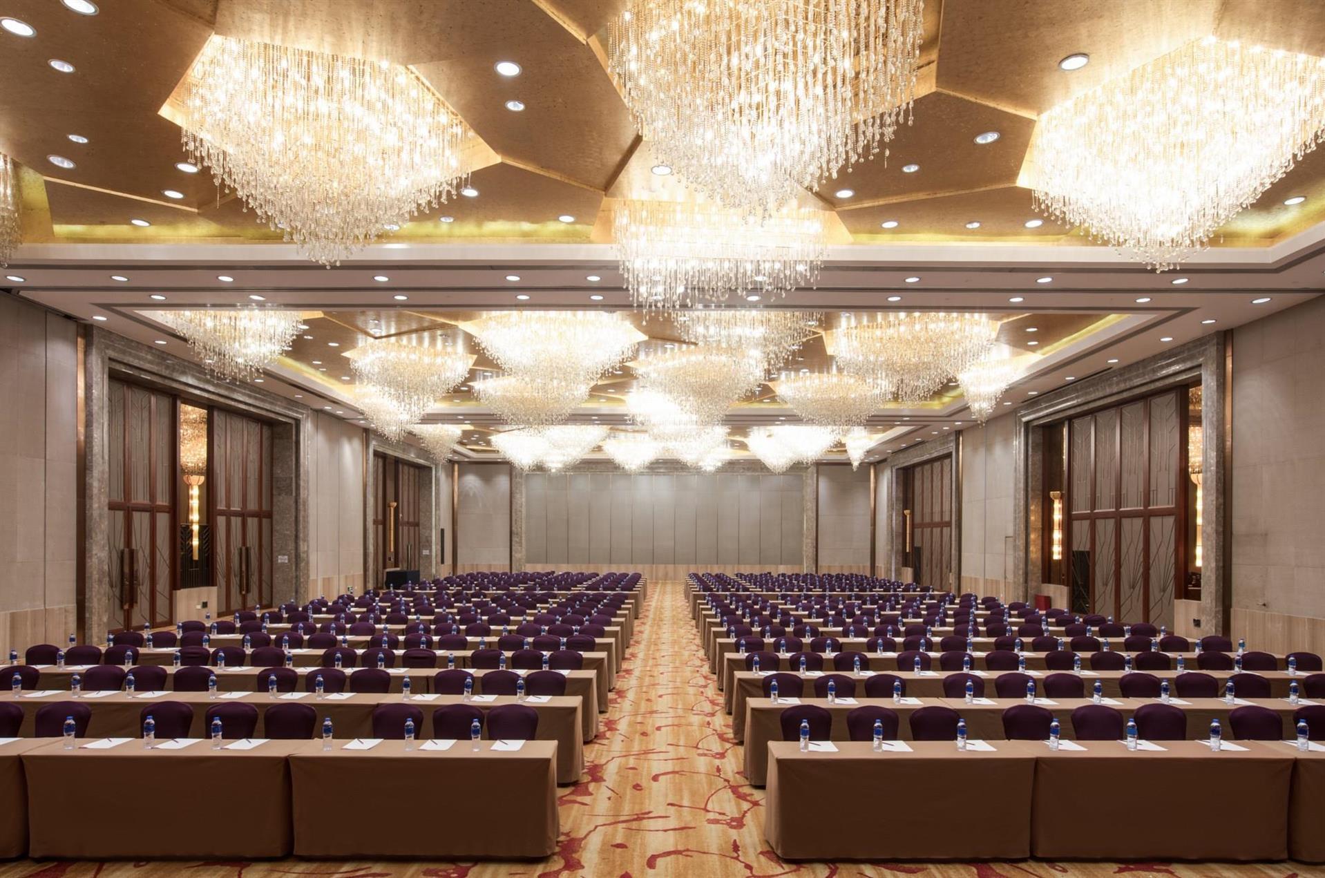 Crowne Plaza Hotel Nanchang Riverside image