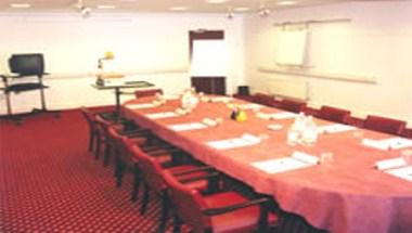 Buckingham Hotel в High Wycombe, GB1