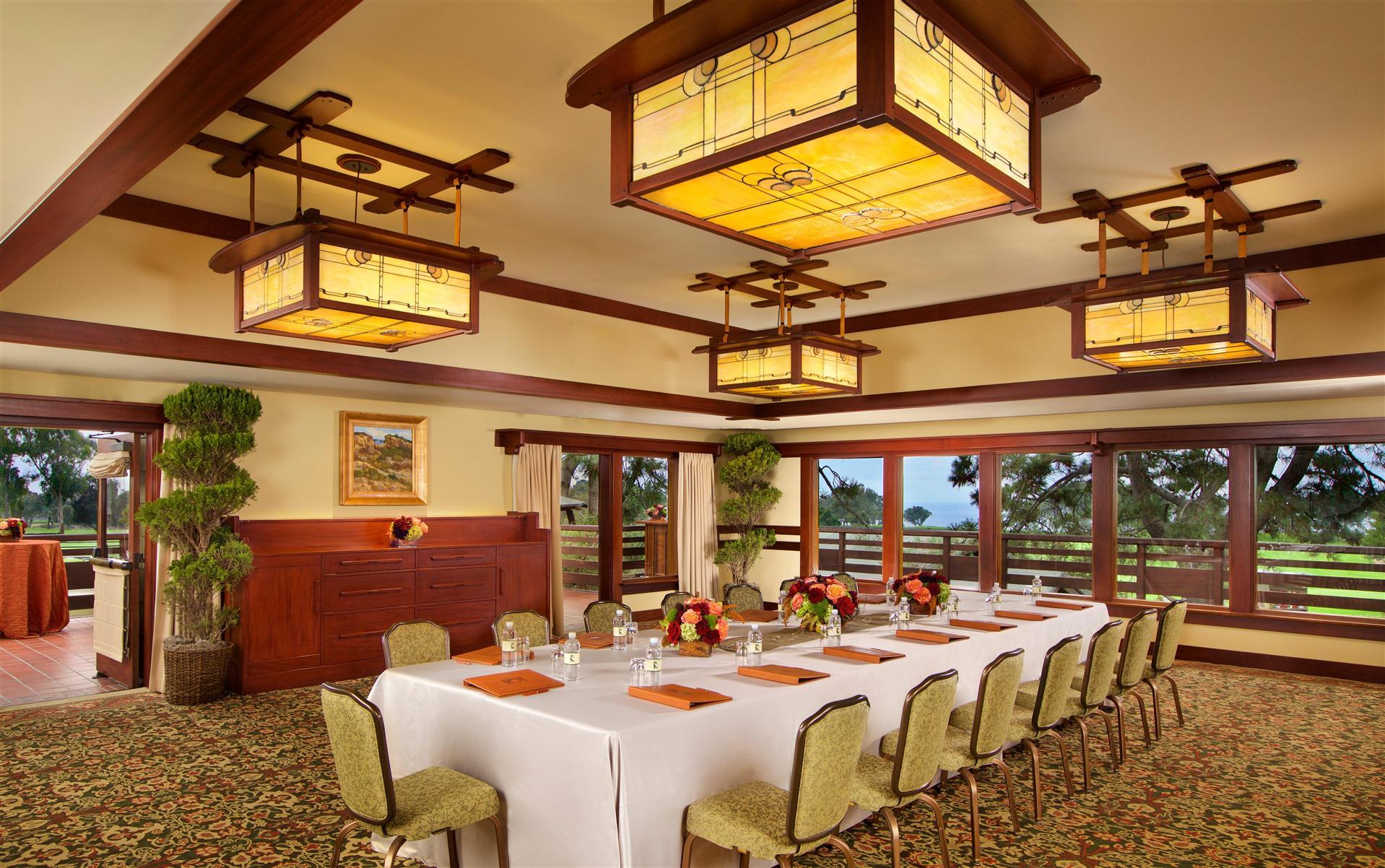 Изображение помещения для встречи