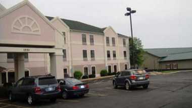 Super 8 by Wyndham Freeport a Freeport, IL