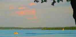 Commerce to Detroit Lakes Tourism Bureau à Detroit Lakes, MN