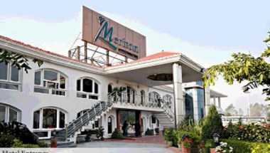 Hotel Meriton, Gajraula, IN