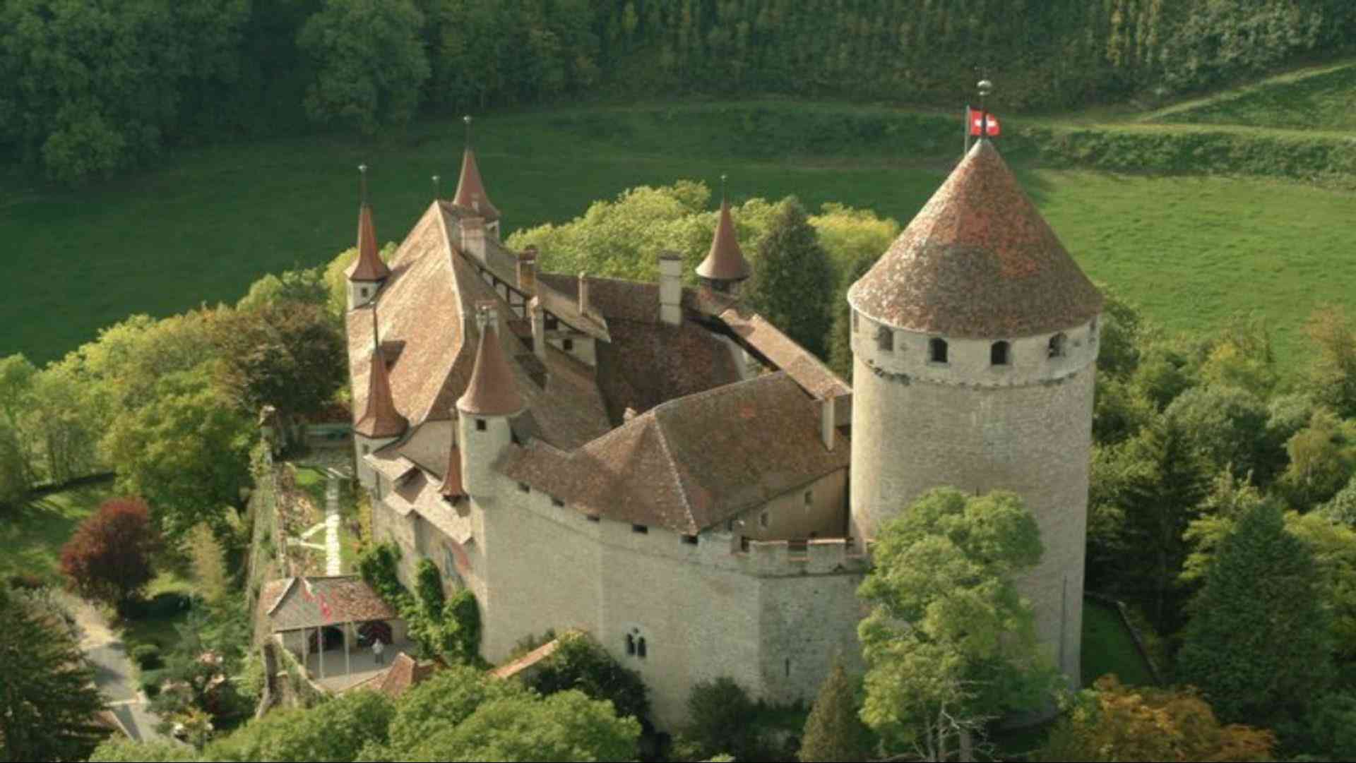 Chateau de Lucens a Lucens, CH