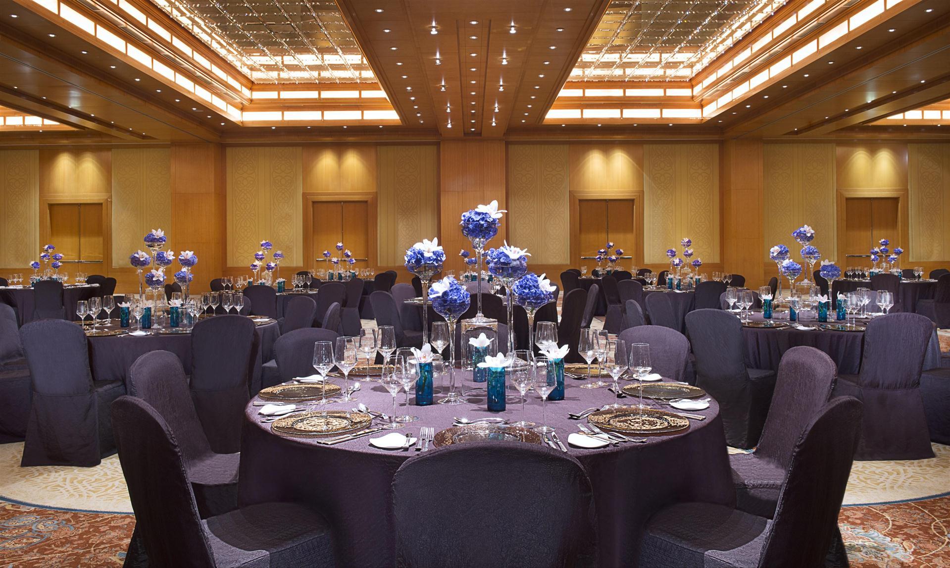 The Ritz-Carlton, Dubai International Financial Centre в Dubai, AE