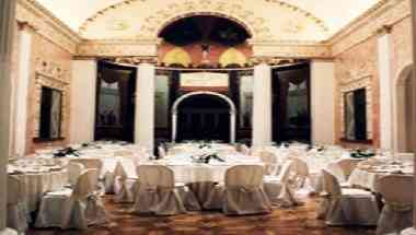 Palazzo San Teodoro en Nápoles, IT