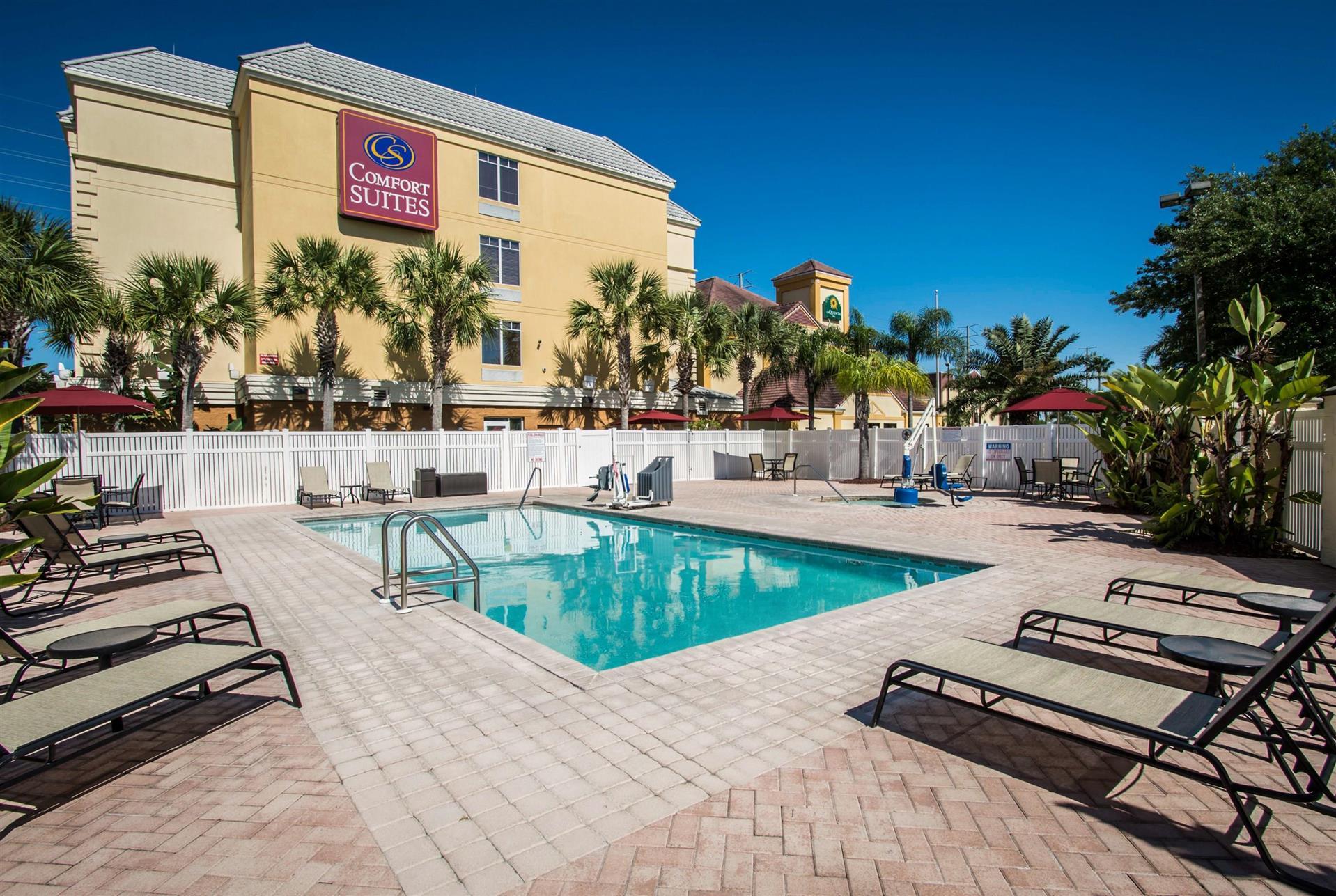 Comfort Suites Orlando image