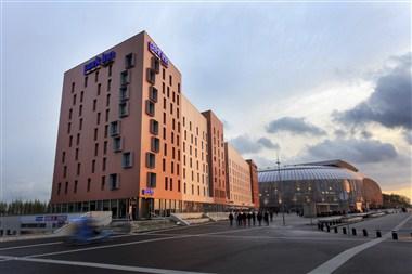 Park Inn by Radisson Lille Grand Stade image