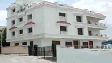 Alpine Glow Residency Diplomat à Hyderabad, IN