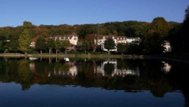 Les Etangs De Corot image