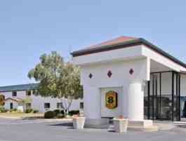 Super 8 by Wyndham Cleveland в North Ridgeville, OH