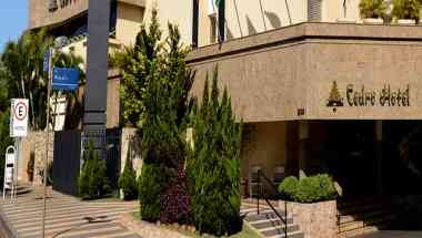 Cedro Hotel à Londrina, BR