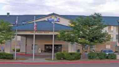 Days Inn & Suites by Wyndham Denver International Airport i Denver, CO