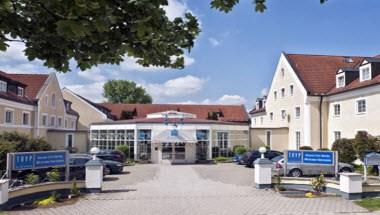 TRYP by Wyndham Munich North image