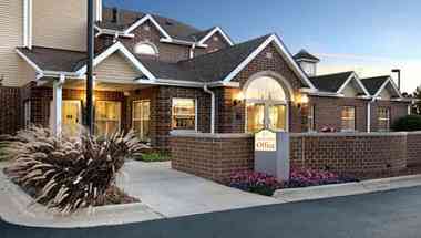 TownePlace Suites by Marriott Milwaukee Brookfield в Brookfield, WI