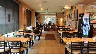 Cafe Diplomatico Restaurant & Pizzaria в Toronto, ON