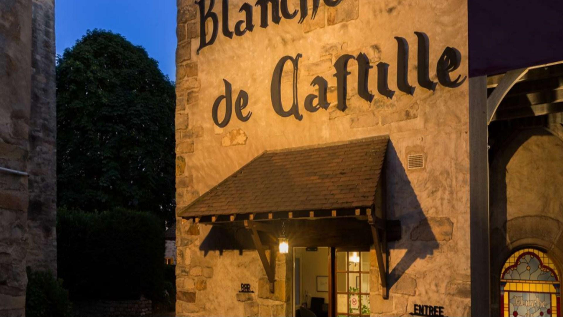 Best Western Blanche De Castille Dourdan image