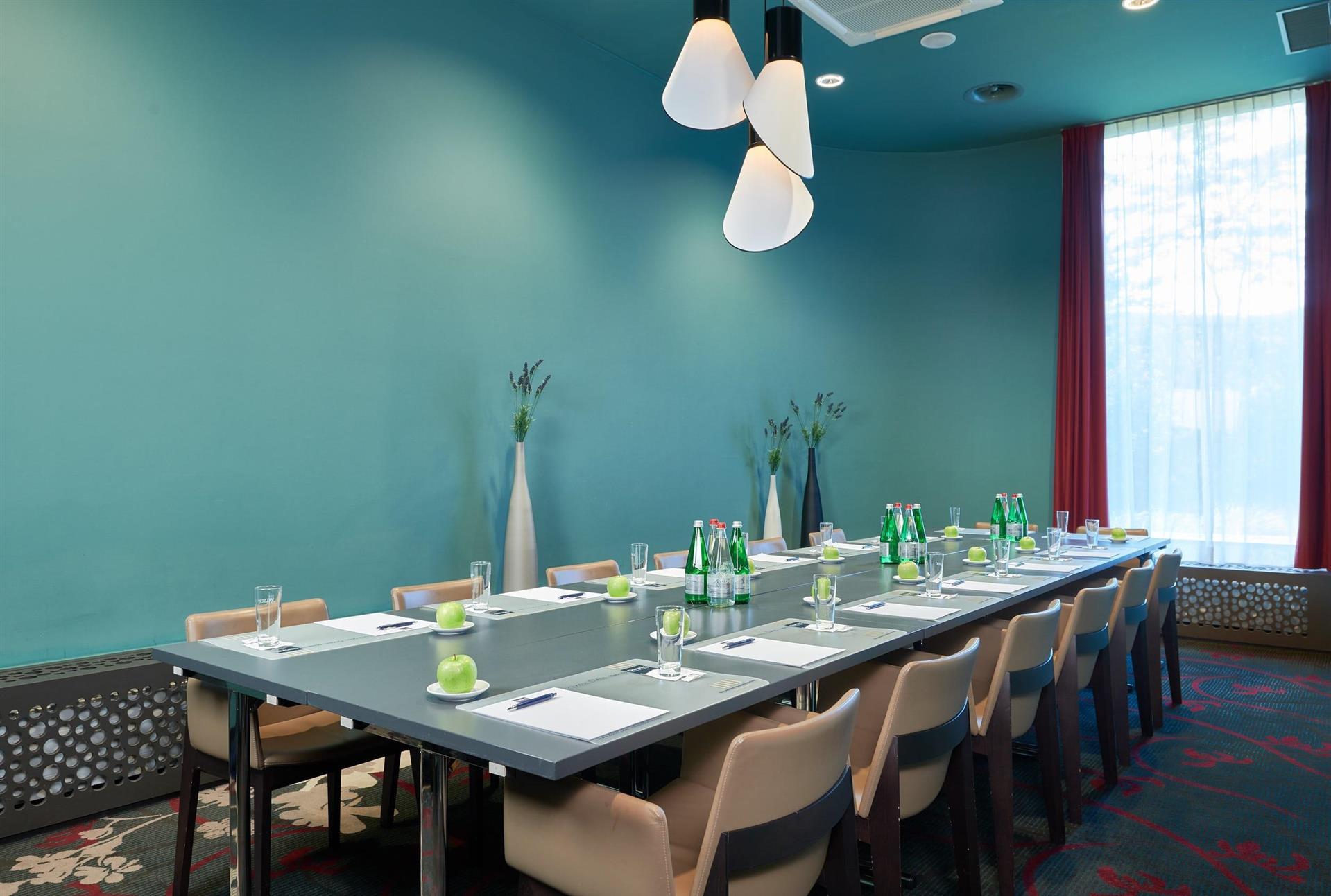 Изображение помещения для встречи