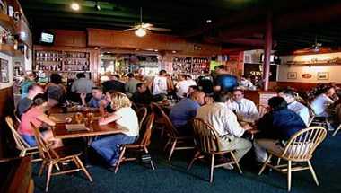 The Hopyard American Alehouse & Grill в Pleasanton, CA