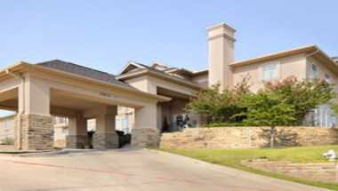 Days Inn & Suites by Wyndham Euless DFW Airport South i Euless, TX