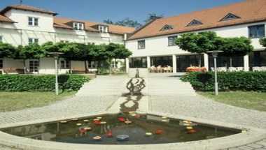 Akademie Schonbrunn in Markt Indersdorf, DE