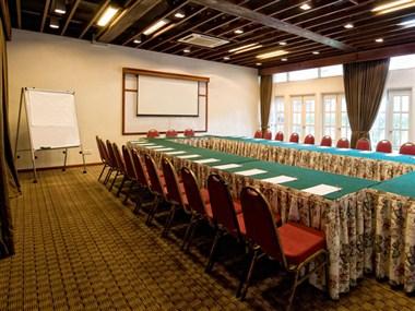 Lanjut Golden Beach & Golf Resort em Kuala Rompin, MY