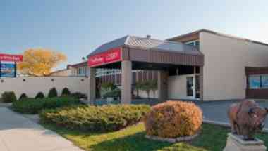 Travelodge by Wyndham Winnipeg Airport в Winnipeg, MB